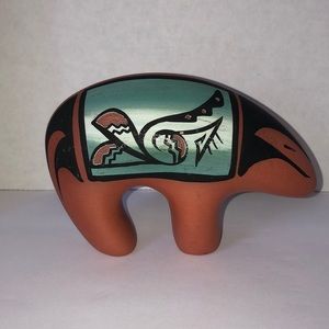 COPY - Beautiful Native Navajo clay bear signed Benally